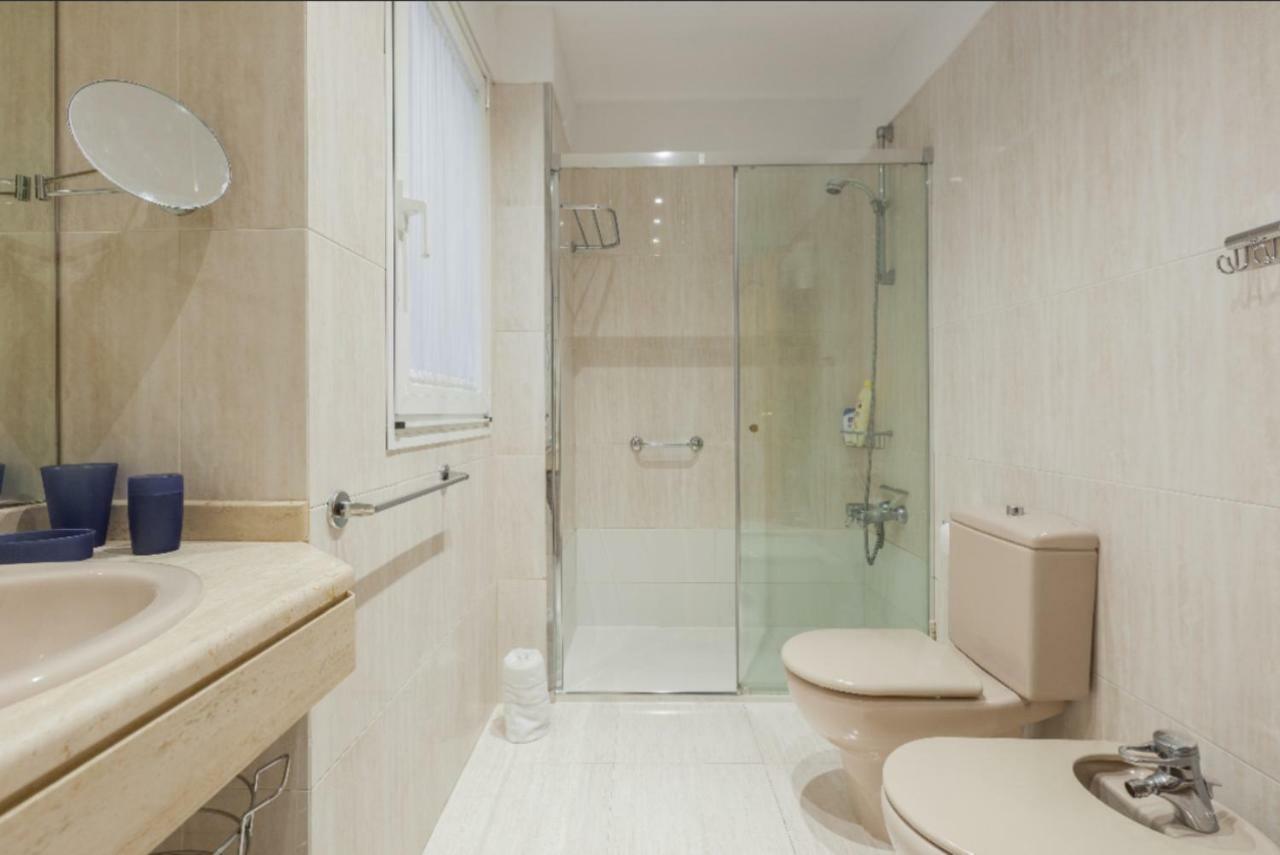 Апартаменты Ondarreta Beach & Terrace Сан-Себастьян Экстерьер фото